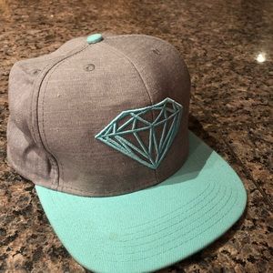 Diamond Supply co snap on hat